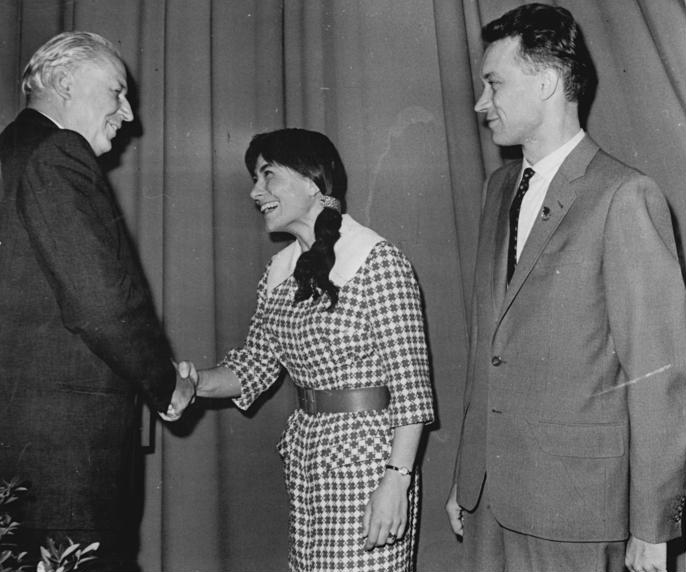 Magdeburg, 3. Arbeiterfestspiele, Preisverleihung, Herbert Warnke